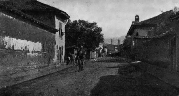 Главна улица у Приштини Главна улица у Приштини