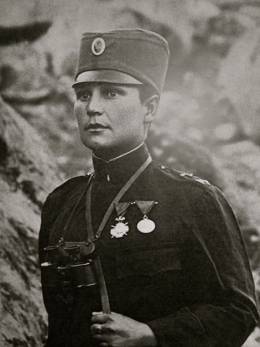 милунка_савић_ордени.jpg милунка_савић_ордени.jpg